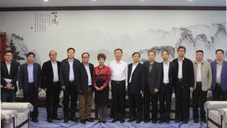 河南省伊川县县长李君等领导一行拜访威廉希尔