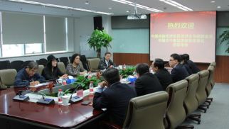 威廉希尔集团副总裁张峰会见古今集团董事长李美赞