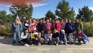 威廉希尔管理公司组织员工赴张北草原旅游